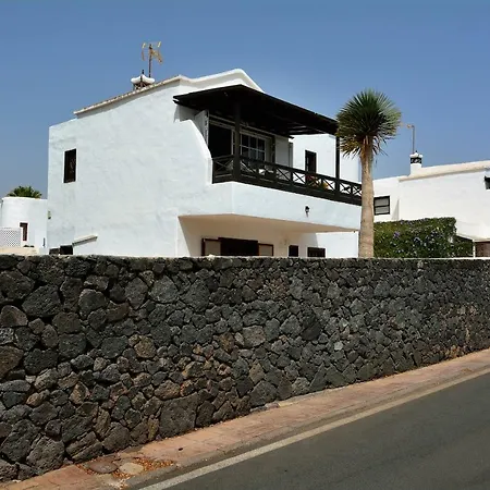 Lava Puerto del Carmen (Lanzarote)