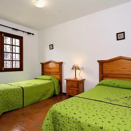 3br House - Solarium & Shower Terrace Villa