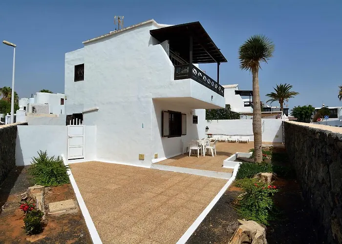 3br House - Solarium & Shower Terrace فيلة